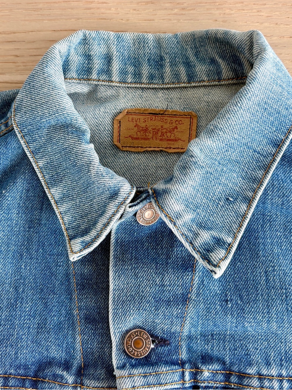 Vintage Levi's Light Blue Raw Cropped Denim Jacket Rare Blank Red Tab (S) - Picture 2 of 10